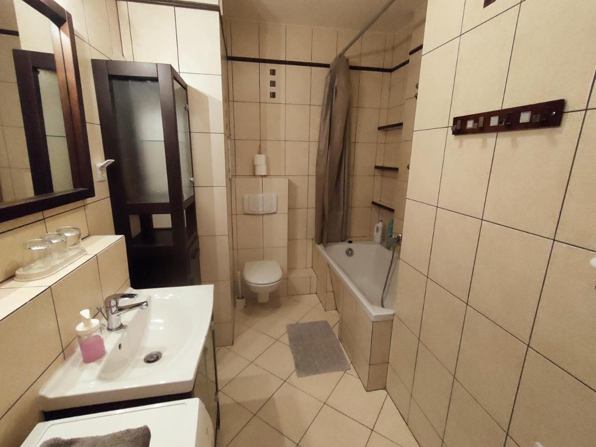 Green Kabaty Apartment 3 وارسو المظهر الخارجي الصورة